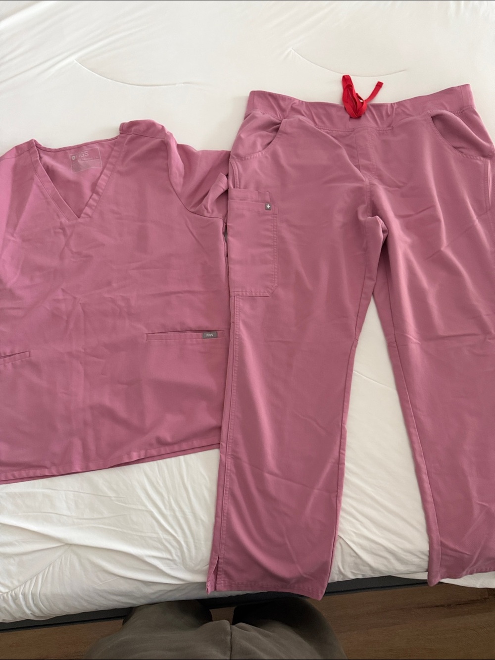 Figs Women's Straight Leg Scrub Pants and Top in Dusty Rose with Red Drawstring